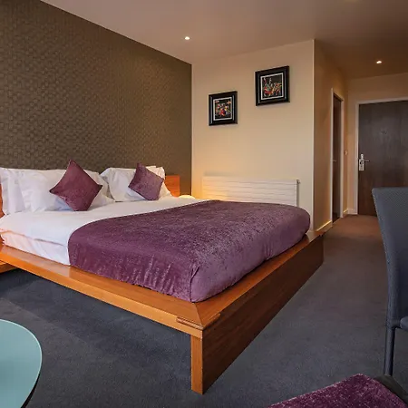 D Hotel-3